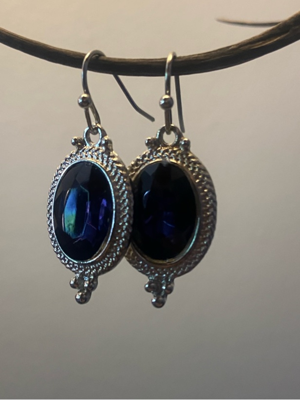 Vintage-Inspired Silver Earrings with Deep Blue Oval Gemstones
